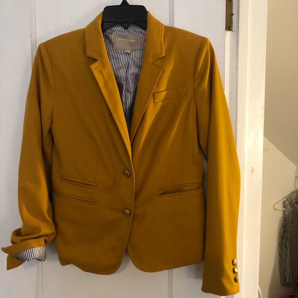 Mustard / goldenrod Banana republic blazer